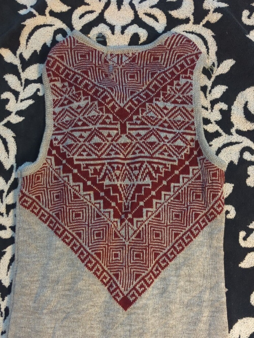 Almost Famous Gray Red Summer Weight Tunic Geometric Tribal Y2k Sleeveless - M - Picture 16 of 16